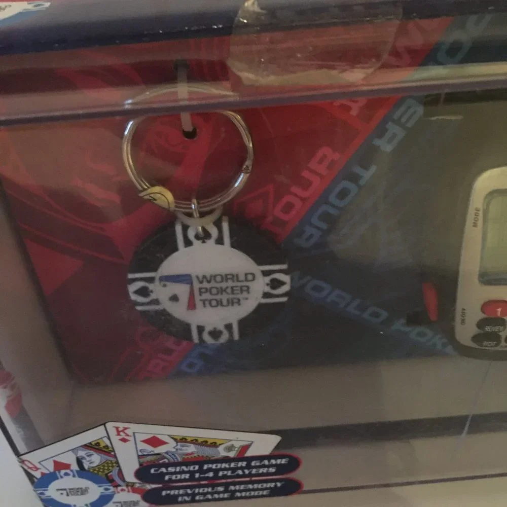 World Poker Tour Travel Game Wrist Watch Texas Hold'em Official With keychain